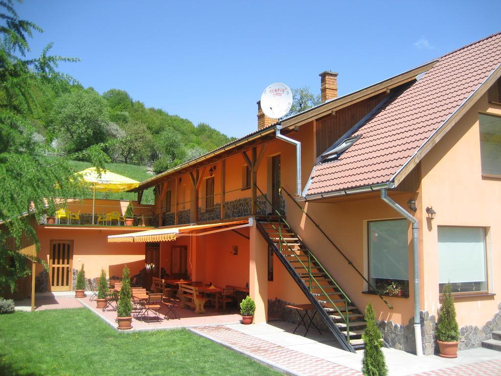 Pensiunea Colt Alb Baile Homorod Bagian luar foto