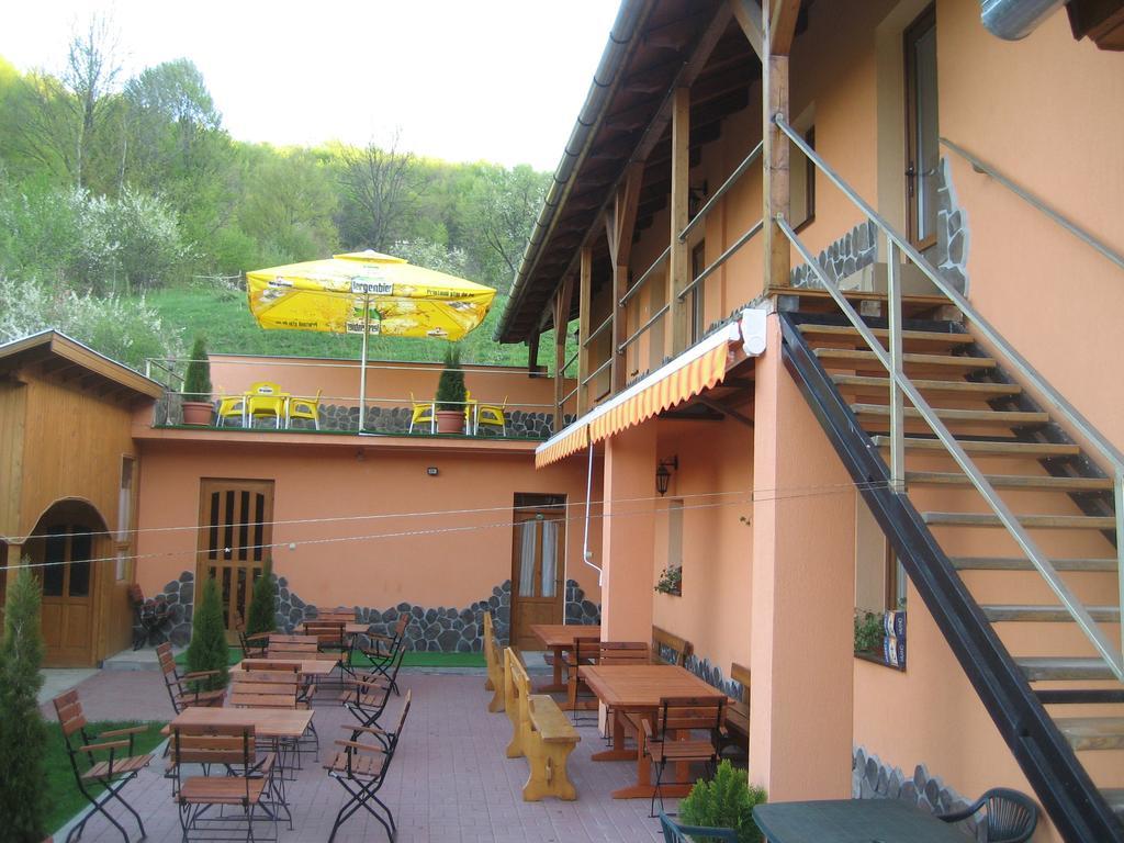 Pensiunea Colt Alb Baile Homorod Bagian luar foto
