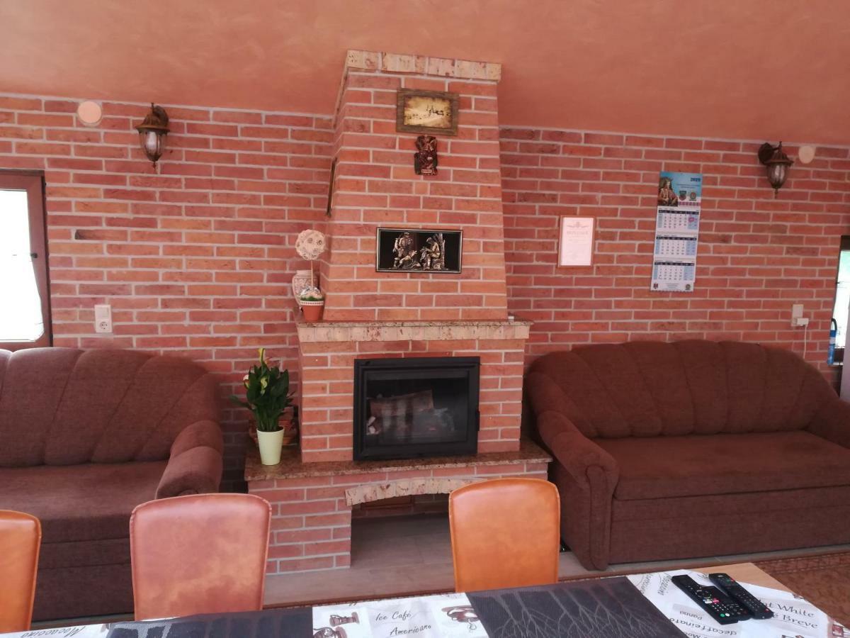 Pensiunea Colt Alb Baile Homorod Bagian luar foto