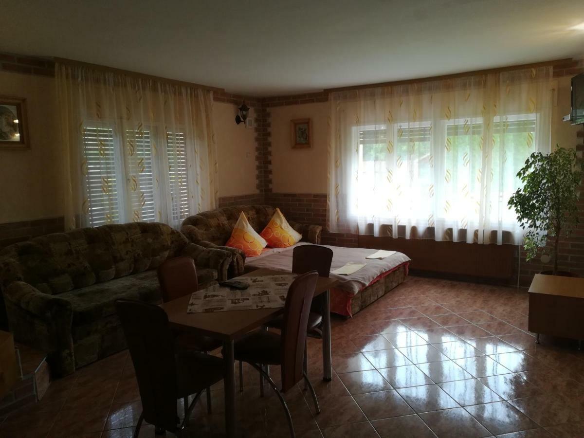Pensiunea Colt Alb Baile Homorod Bagian luar foto